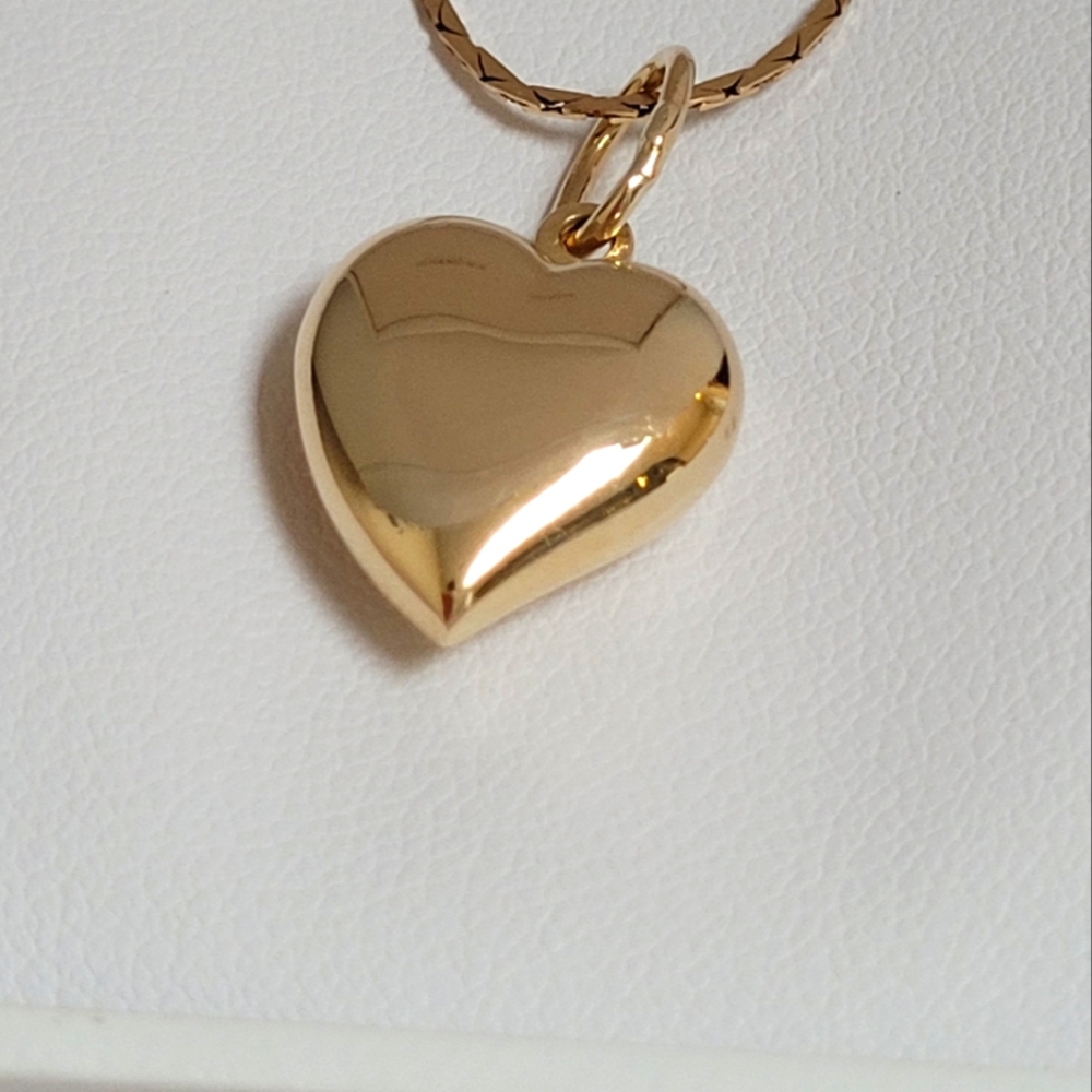 10k Real Gold Large Puffed Heart Pendant.